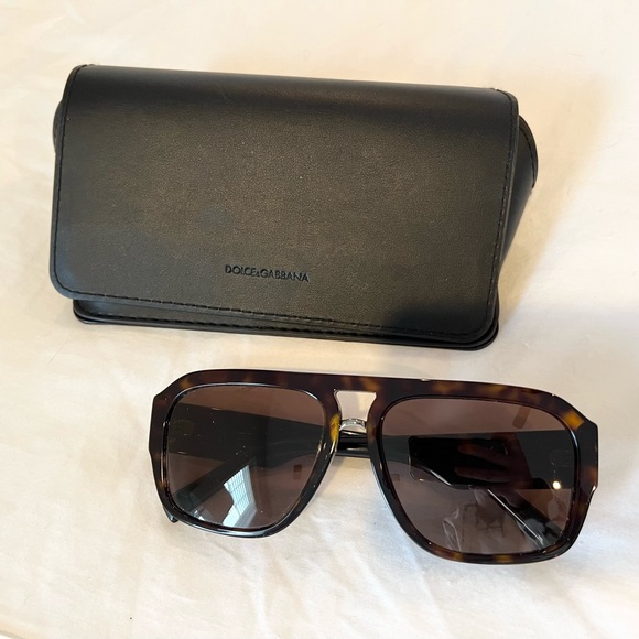 Dolce & Gabbana Rare Crossed Sunglasses in Havana color - Picture 2 of 8